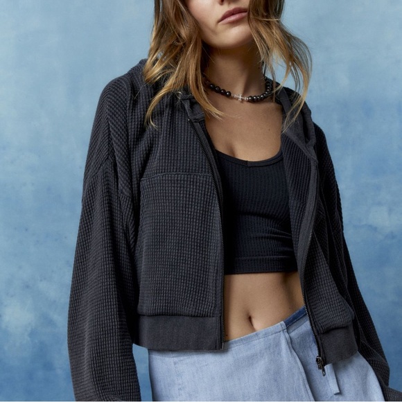 NEW UO BDG Leah Waffle Knit Cropped Hoodie - Picture 9 of 9